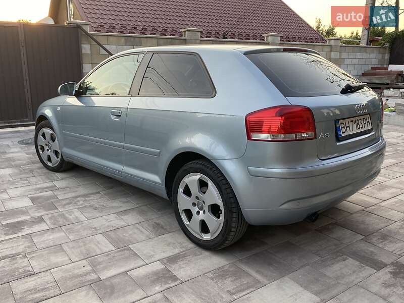 Хэтчбек Audi A3 2003 в Измаиле