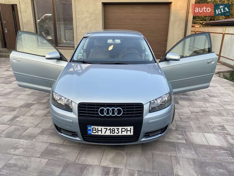 Хэтчбек Audi A3 2003 в Измаиле