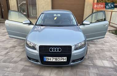 Хетчбек Audi A3 2003 в 
