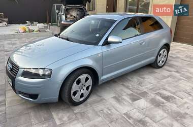 Хетчбек Audi A3 2003 в 