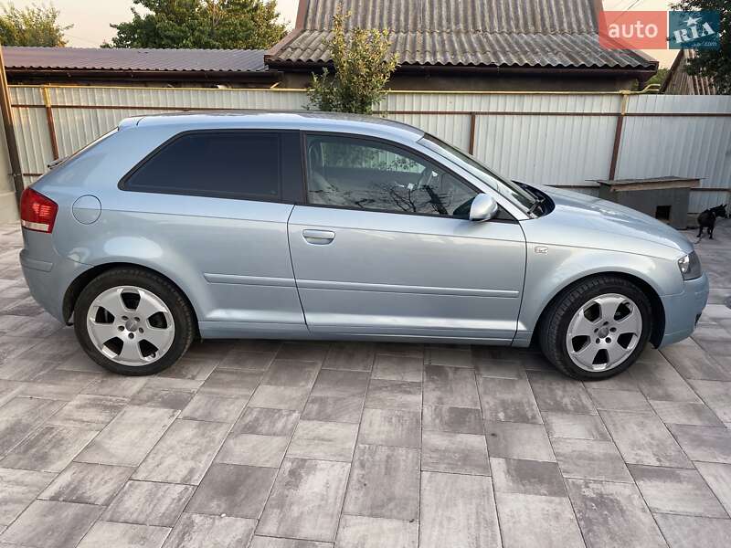 Хэтчбек Audi A3 2003 в Измаиле