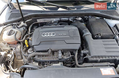 Кабриолет Audi A3 2015 в 