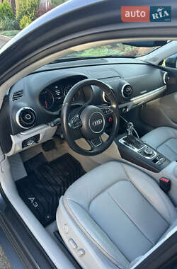 Седан Audi A3 2016 в 