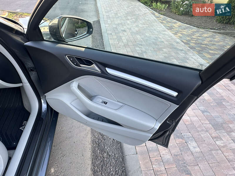 Седан Audi A3 2016 в Одесі
