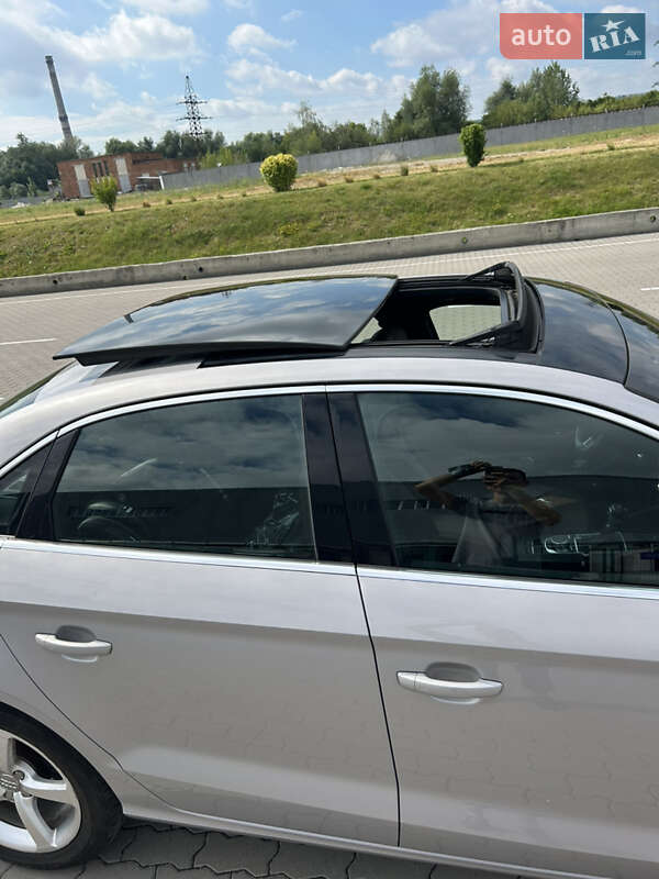 Седан Audi A3 2014 в Львове