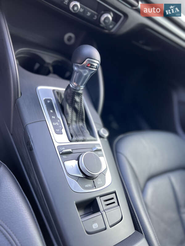 Седан Audi A3 2017 в Рівному