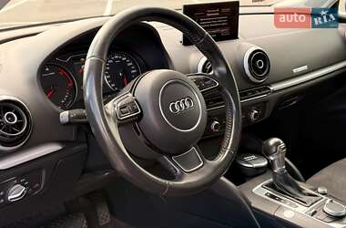 Хетчбек Audi A3 2016 в 