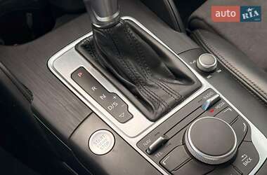 Хетчбек Audi A3 2016 в 