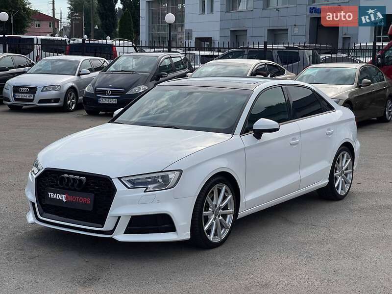 Седан Audi A3 2015 в Киеве