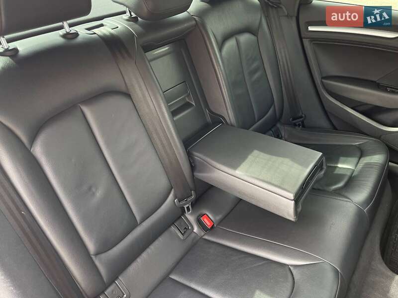 Седан Audi A3 2015 в Киеве