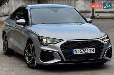 Седан Audi A3 2022 в 