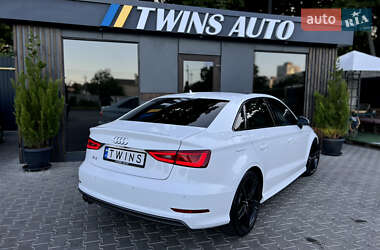 Седан Audi A3 2016 в 
