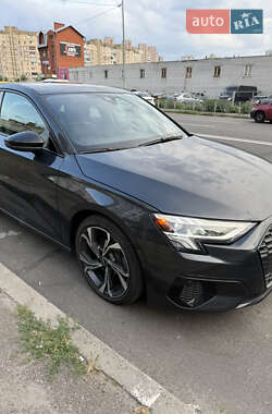 Седан Audi A3 2021 в 