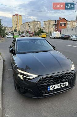 Седан Audi A3 2021 в 