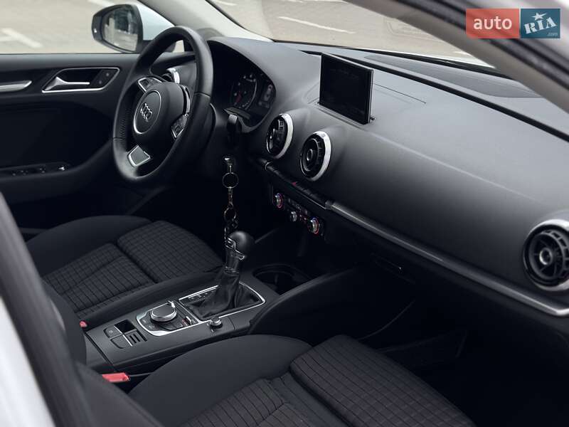 Седан Audi A3 2013 в Києві