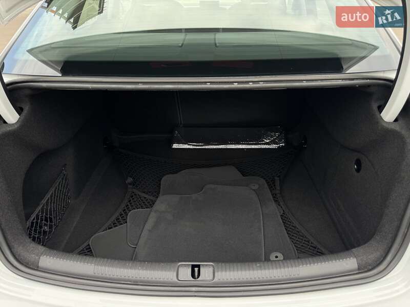 Седан Audi A3 2013 в Києві