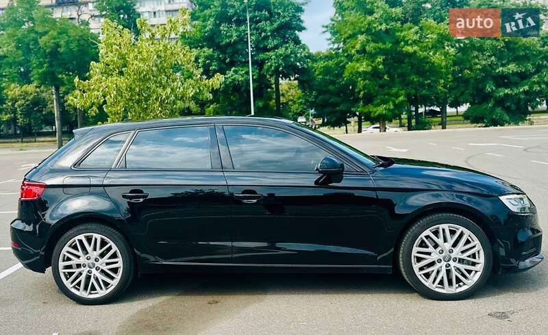 Хетчбек Audi A3 2017 в Києві
