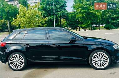 Хетчбек Audi A3 2017 в 