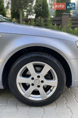 Хетчбек Audi A3 2004 в 