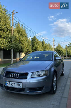 Хетчбек Audi A3 2004 в 