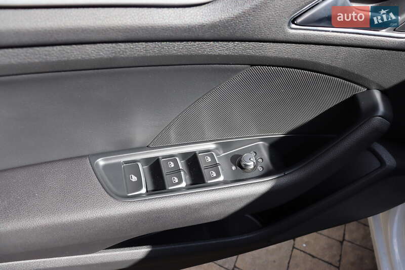 Кабриолет Audi A3 2019 в Львове