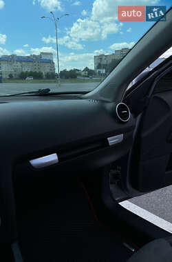 Хетчбек Audi A3 2003 в 