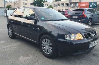 Хэтчбек Audi A3 2002 в 