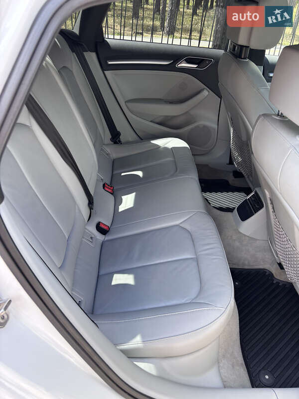 Седан Audi A3 2015 в Києві