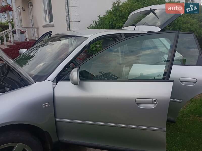 Хэтчбек Audi A3 2002 в Кицмани