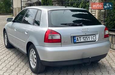 Хетчбек Audi A3 2002 в 