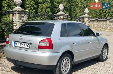 Хетчбек Audi A3 2002 в 