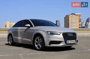 Седан Audi A3 2014 в Днепре