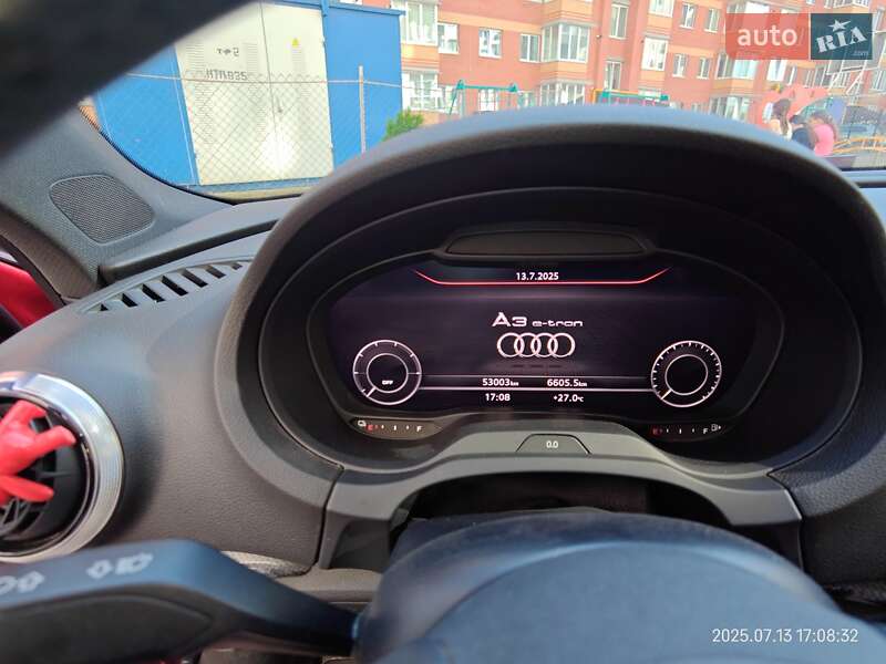 Хэтчбек Audi A3 2016 в Хмельницком