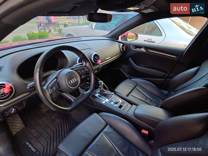 Хэтчбек Audi A3 2016 в Хмельницком
