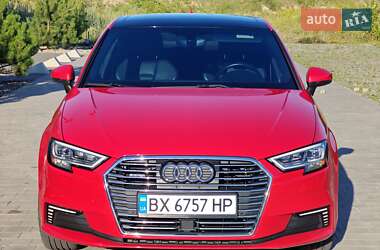 Хэтчбек Audi A3 2016 в 