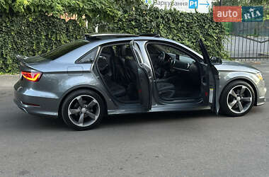 Седан Audi A3 2016 в 