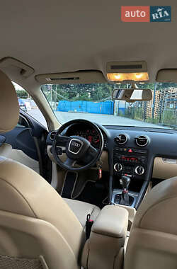 Хэтчбек Audi A3 2006 в 