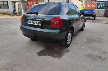 Хетчбек Audi A3 1999 в 