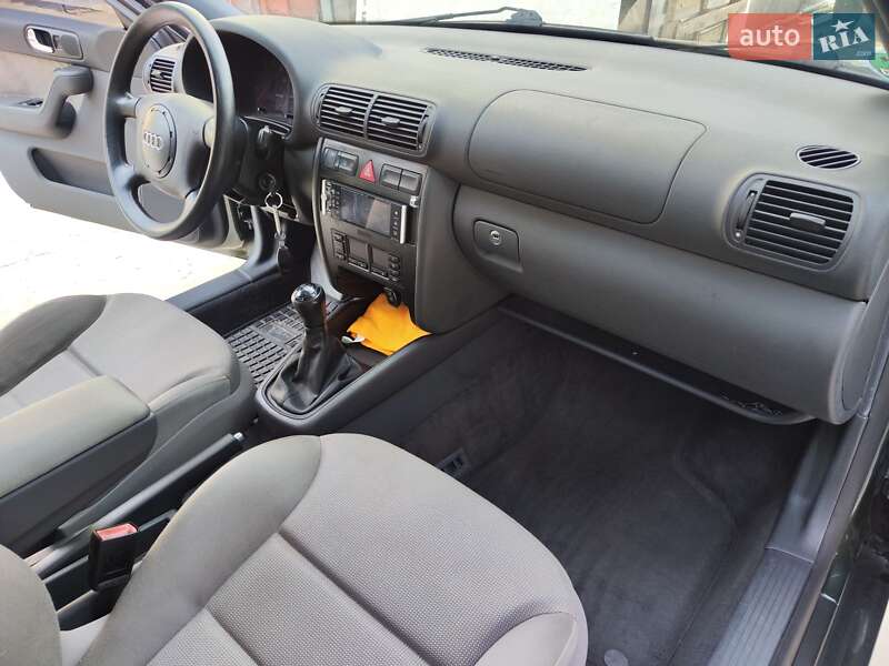 Хэтчбек Audi A3 1999 в Киеве