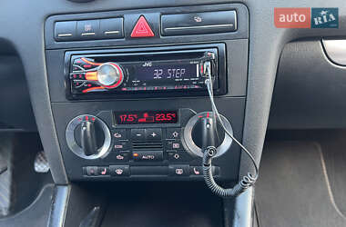 Хэтчбек Audi A3 2006 в 