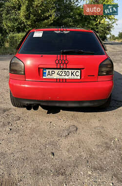 Хэтчбек Audi A3 1998 в 