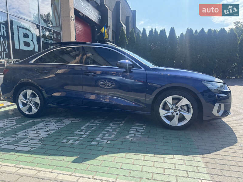 Седан Audi A3 2022 в Львове