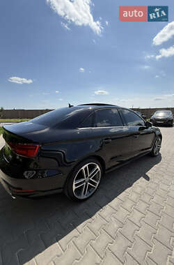 Седан Audi A3 2017 в 