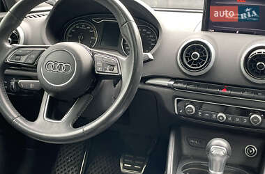 Хэтчбек Audi A3 2017 в 