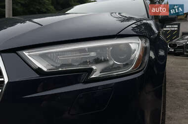 Хэтчбек Audi A3 2017 в 