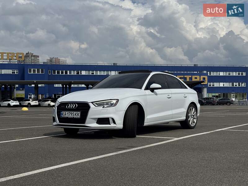 Седан Audi A3 2017 в Києві