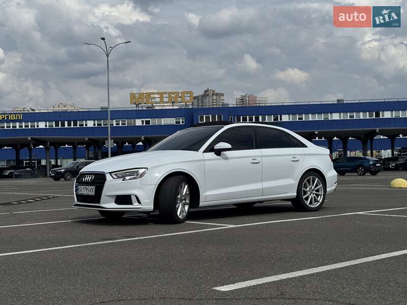 Седан Audi A3 2017 в Києві