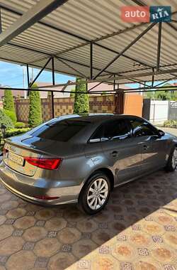Седан Audi A3 2015 в 