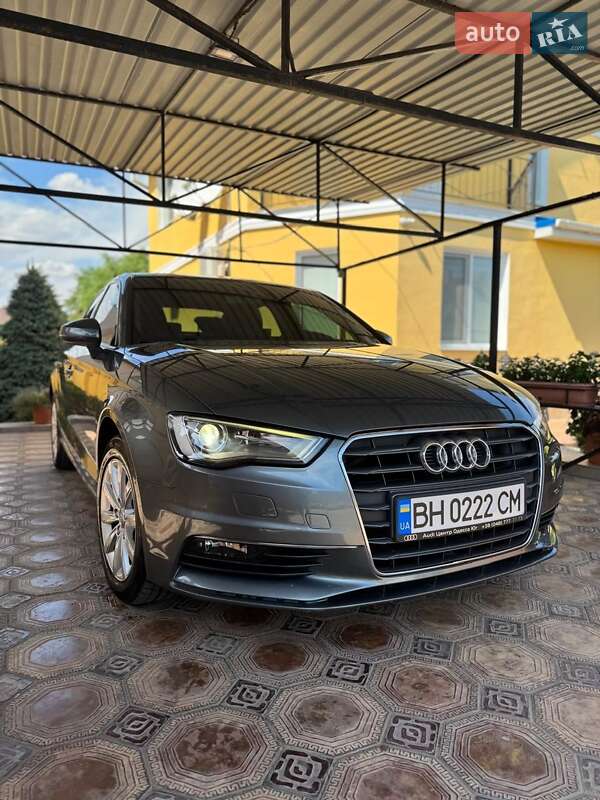 Седан Audi A3 2015 в 