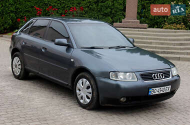 Хэтчбек Audi A3 2002 в 